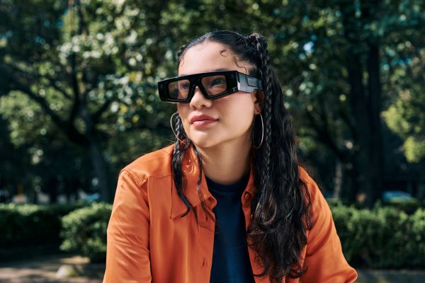 Niantic’s Peridot, the Augmented Reality Alien Dog, Is Now a Talking Tour Guide